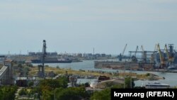 Потужності Севастопольського морського порту в Комишовій бухті, архівне фото