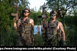 Українські військові із журналом Playboy