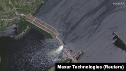 На супутникових знімках Maxar – дамба у Новій Каховці Херсонської області 5 червня