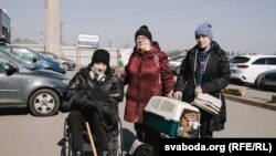 Українсько-польський кордон: Історії українських біженців (фотогалерея)
