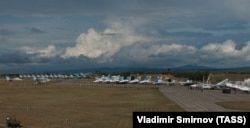 Російські військові літаки на території аеродрому «Бельбек», Крим. Архівне фото