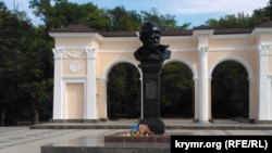 Пам'ятник Шевченкові в Сімферополі