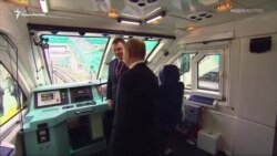 Із Керчі в Тамань: Путін запустив поїзди Керченським мостом (відео)