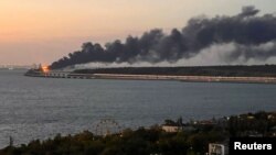 Пожежа після вибуху на Керченському мосту, Крим, 8 жовтня 2022 року