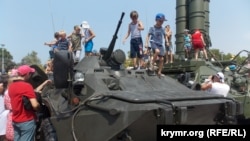 Виставка військової техніки в Севастополі 31 липня 2016 року