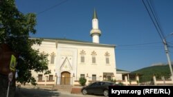 Мечеть Корбек-джамі та медресе в селі Ізобільненське, Крим