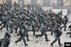 Силовики з підрозділу «Беркут» під час Революція гідності. Київ, 22 січня 2014 року