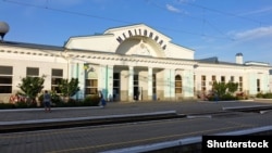 Будівля залізничної станції в місті Мелітополі Запорізької області (архівне фото