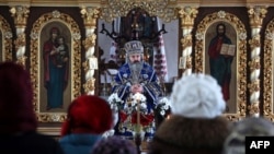 Архієпископ Сімферопольський і Кримський ПЦУ Климент у соборі святих Володимира та Ольги у Сімферополі, 15 лютого 2019 року